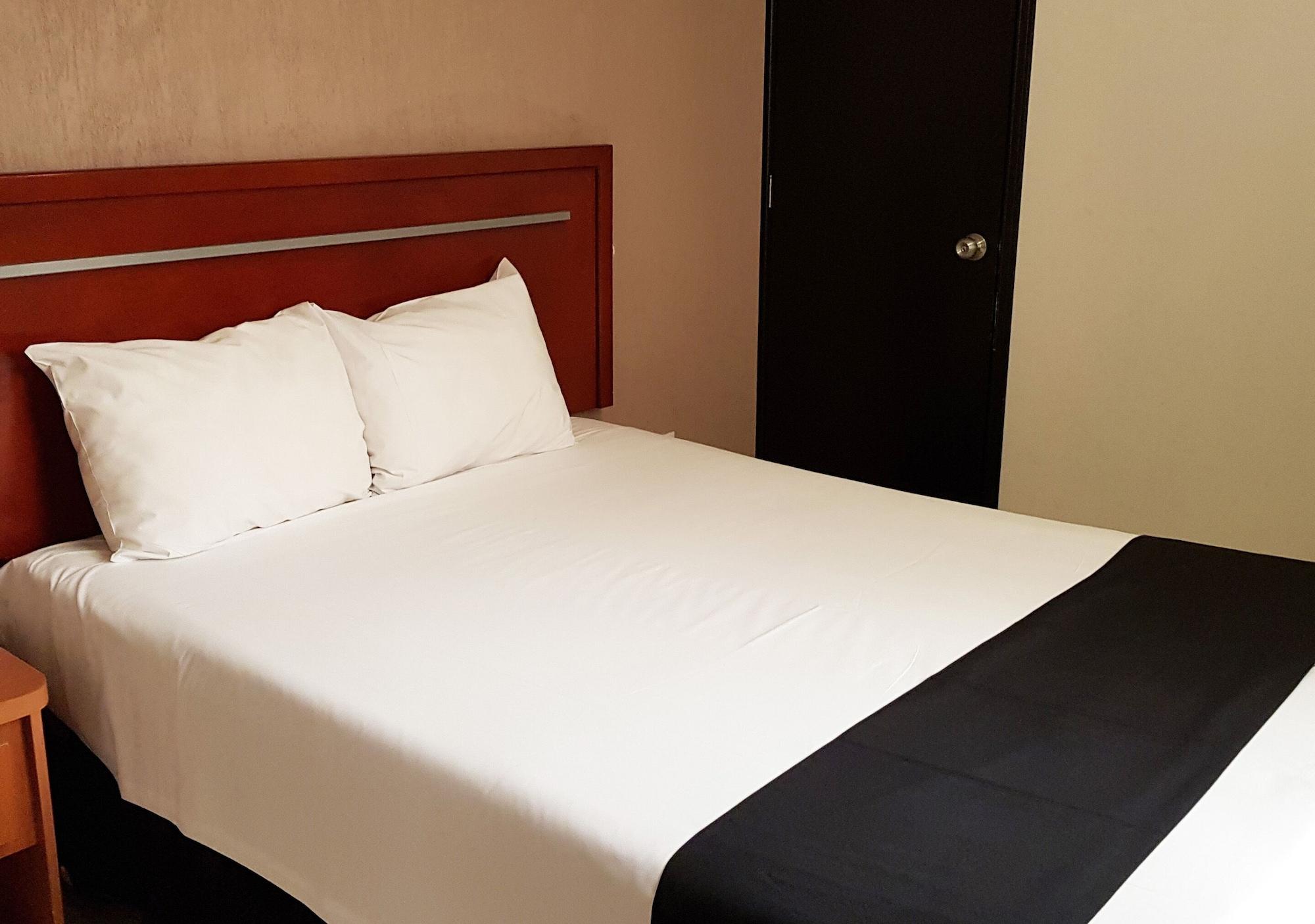 Capital O Hotel Victoria موروليا المظهر الخارجي الصورة