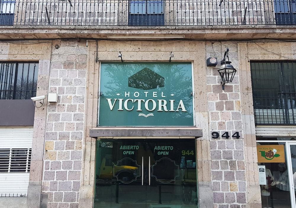 Capital O Hotel Victoria موروليا المظهر الخارجي الصورة