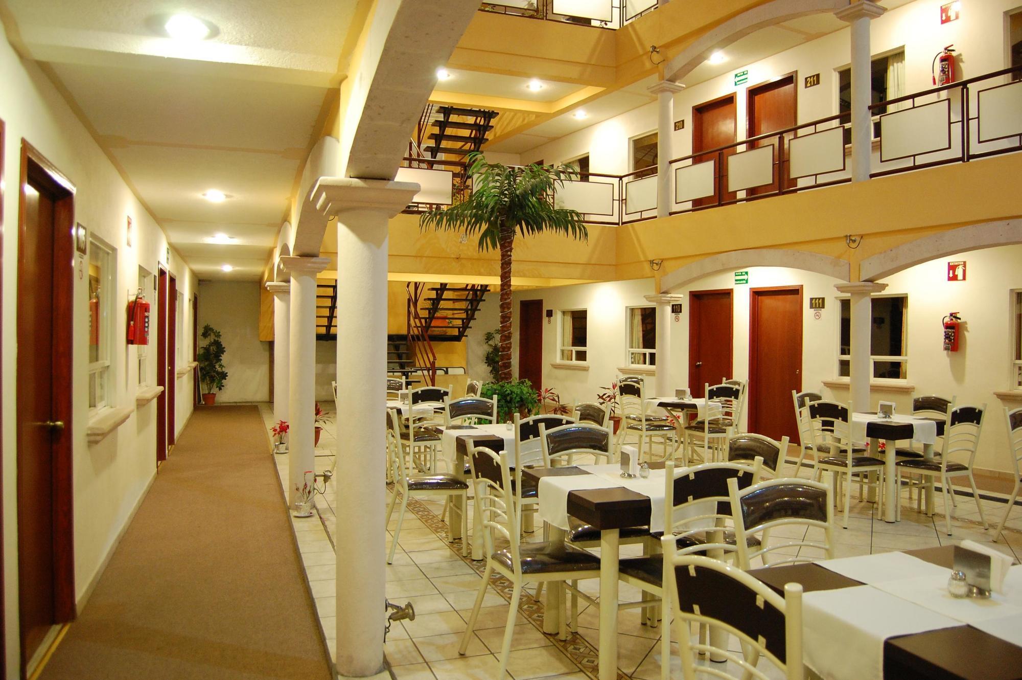 Capital O Hotel Victoria موروليا المظهر الخارجي الصورة